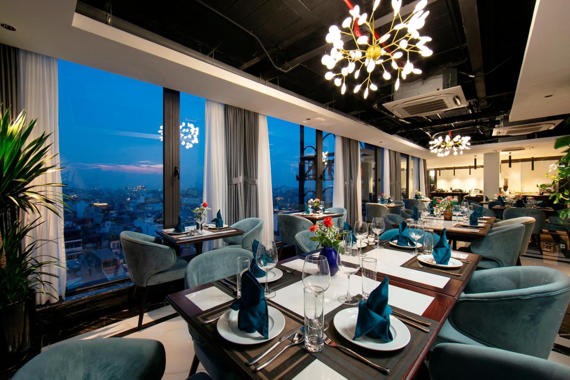 May De Ville Lakeside Hotel Ханой Екстериор снимка The 360 Restaurant