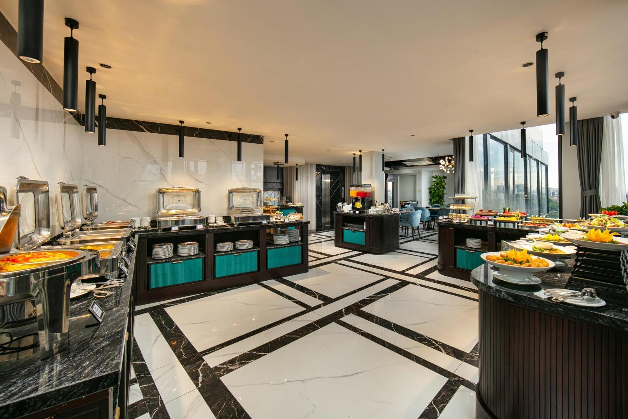 May De Ville Lakeside Hotel Ханой Екстериор снимка The Club Lounge at the 36th floor